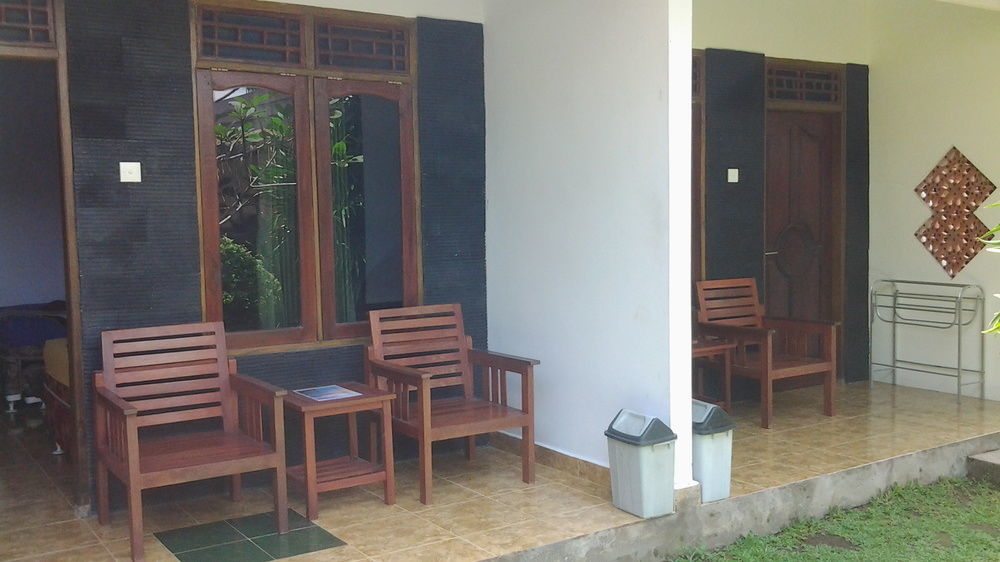Family Garden Homestay Mangsit Buitenkant foto