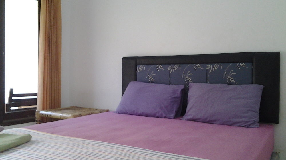 Family Garden Homestay Mangsit Buitenkant foto