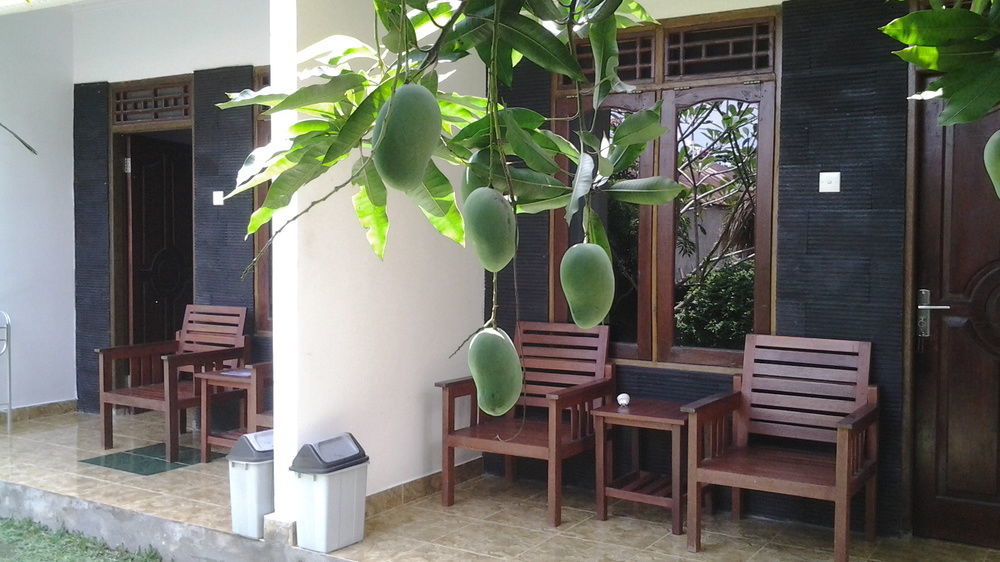 Family Garden Homestay Mangsit Buitenkant foto