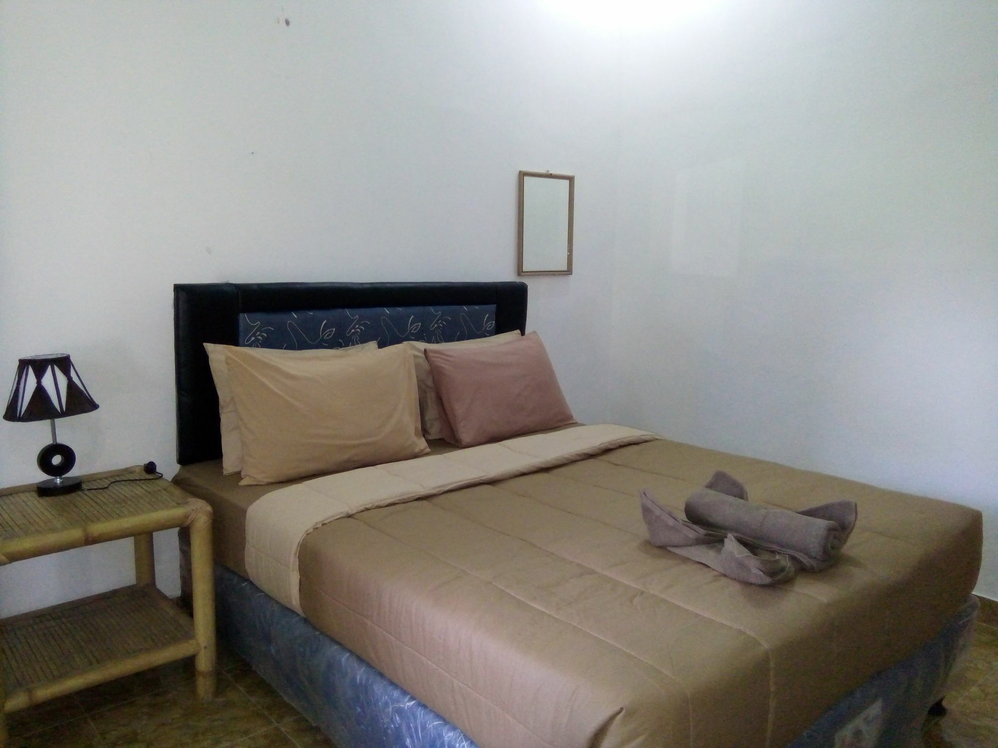 Family Garden Homestay Mangsit Buitenkant foto
