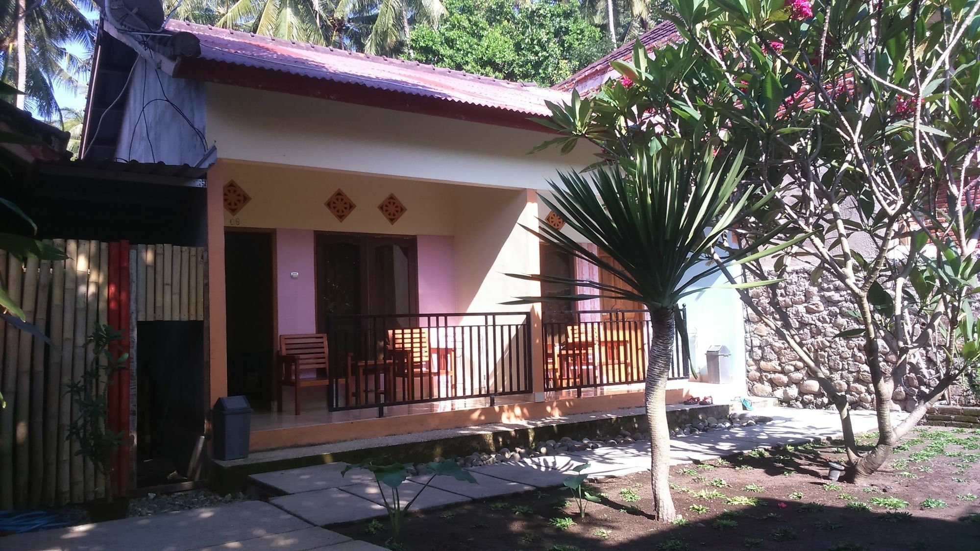 Family Garden Homestay Mangsit Buitenkant foto